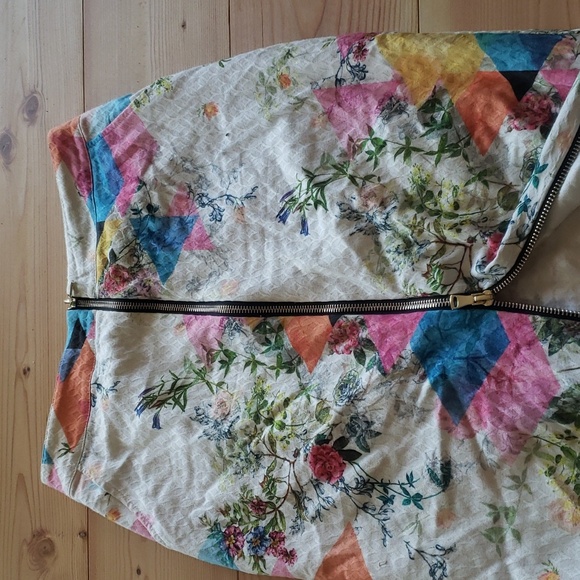 River Island Pencil Skirt size 8 - Picture 2 of 3